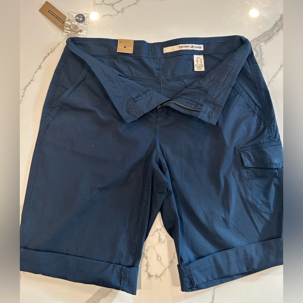BRAND NEW DKNY SHORTS, Size 10